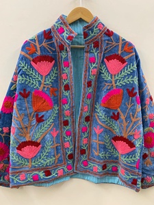 Veste en velours Suzani brodée de fleurs, faite à la main, style bohème, courte, brodée, pour Noël, cadeau pour elle - Product Image 3