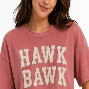 Camiseta Corta para Mujer, Diseño Gráfico, Algodón Premium, Suave y Cómoda, Estilo Moderno Informal, Ropa de Verano, Tendencia Urbana, Comodidad Diaria - Product Image 4
