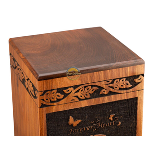 Urne funéraire artisanale en bois naturel pour cendres, motif vague d'oiseaux en vol, boîte à souvenirs artistique pour funérailles par AYAANS - Product Image 4