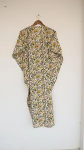 Robe longue kaftan blanche à imprimé floral jaune pour femmes, coupe ample, col en V, coton, style bohème, robe d'été - Product Image 2