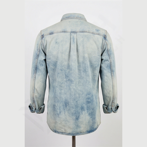 Chemises en jean unies pour hommes, délavées, respirantes, décontractées, à manches longues, en coton, boutonnées, durables, pour le travail, prix abordable, vente en gros - Product Image 2