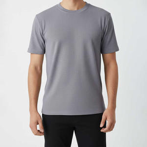 Nouveau design, fabriqué au Pakistan, t-shirts pour hommes en tricot chaud, t-shirt texturé gris à col rond en tricot gaufré, léger et confortable - Product Image 1