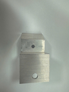 Abrazaderas de Aluminio para Sistemas de Montaje Solar – Abrazaderas de Extremo y de Medio para Paneles Fotovoltaicos, Duraderas y de Fácil Instalación - Product Image 4