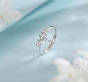 Bague Dragon Volant Miniature en Argent Sterling, Taille Ajustable, Bague Dragon en Argent Sterling - Product Image 1