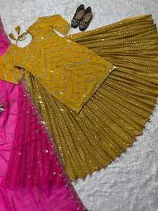 Robe Lehenga élégante de couleur pastel avec dupatta brodée – Prête à porter - Product Image 6