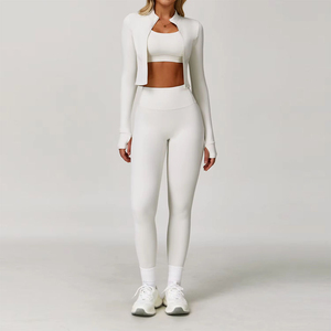 Ensemble de vêtements de sport pour femmes, 2 pièces, short de yoga et haut court sans manches, ceinture, tissu respirant en spandex/nylon, taille haute - Product Image 4