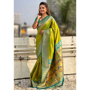 ผ้าไหมเนธาโยลา ปาธานี ลายเมเฮนดีสีเขียว พร้อมผ้าพันคอไหมพรีเมียมสีตัดกัน น้ำหนัก 0.65 กรัม - Product Image 3