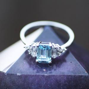 Anillo de Topacio Azul Cielo Hecho a Mano en Plata de Ley 925, Piedra de Nacimiento de Diciembre, Joyería Elegante con Piedras Preciosas - Product Image 6