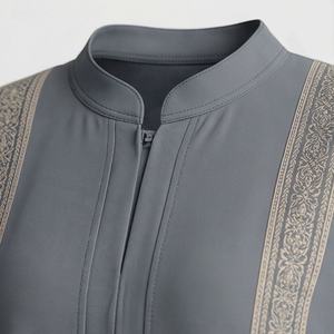 2025 OEM Kimono Abaya pour femmes musulmanes, en tissu polyester épais, doux et très extensible, col en V, manches longues, pour fêtes, Ramadan, mariages - Product Image 4