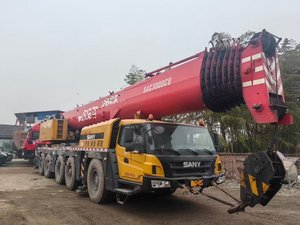 รถเครน SANY STC2000C8-8 ขนาด 200 ตัน สภาพเหมือนใหม่ ปี 2024 บูมหลัก 90 เมตร เหมาะสำหรับงานยกของหนัก ระบบไฮดรอลิก - Product Image 3