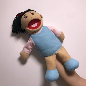 Juego de marionetas de peluche personalizadas para niño y niña, overoles verdes, camisas azules, material súper suave para niños de 3 años en adelante. - Product Image 5