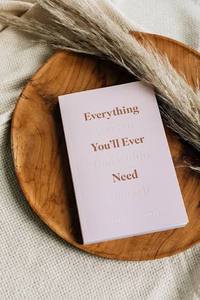 หนังสือปกอ่อนเรื่อง "Everything You Can You.ii" โดยชาร์ลอตต์ ฟรีแมน หนังสือสำหรับผู้ใหญ่ แนวสร้างแรงบันดาลใจและการฝึกสติ - Product Image 2