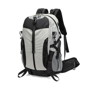 Mochila Deportiva de Gran Capacidad con Cinturón Ergonómico Acolchado y Detalles Reflectantes de Seguridad para Camping - Product Image 5
