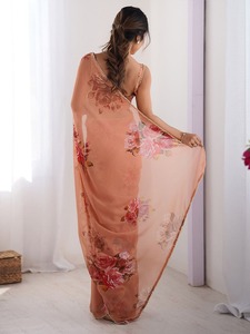 Sari de Georgette Elegante Estampado con Encaje Moti y Blusa Sin Coser Color Melocotón 80540 - Product Image 3