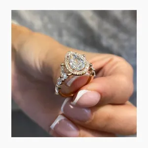 แหวนหมั้นเพชรโมอิสซาไนต์ทรงลูกแพร์วินเทจ ประดับด้วยเฮโล่  ทำจากเงินแท้ 925 ชุบทองคำสีกุหลาบ แหวนเจ้าสาวสุดหรู TISHYA DIAMOND - Product Image 3