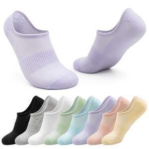 Chaussettes courtes blanches 100% coton respirantes fines tricotées couleur unie pour adultes, idéales pour l'été et les tenues décontractées - Product Image 6
