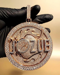 จี้ฮิปฮอปแบบกำหนดเองสำหรับผู้ชาย ชื่อตัวอักษรประดับเพชรโมอิสซาไนต์เคลือบทองคำขาว 925 ชุบทองคำชมพู เครื่องประดับฮิปฮอป จี้ตัวอักษร - Product Image 1