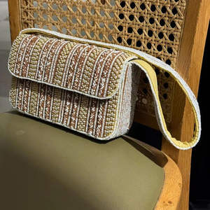 Sac à main artisanal indien de luxe, accessoire de mode décontracté pour le quotidien, avec poignée baguette en perles de verre colorées, accessoire d'art en cristal durable - Product Image 4