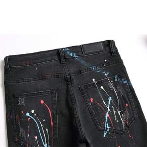 Jean en denim noir pour homme, coupe slim, jambe droite, effet déchiré et vieilli, peint à la main, style streetwear, en coton mi-lourd, style automne, en promotion - Product Image 6