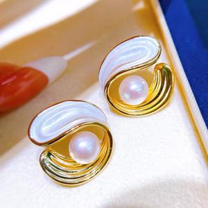 Pendientes de Plata de Ley 925 con Sensación de Alta Gama Francesa, Perlas de Agua Dulce Cepilladas Retro, Diseño de Nicho de Exquisitez y Simplicidad - Product Image 1