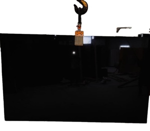 Dalles de granit noir jais indien brillant parfaites pour les îlots de cuisine et les vanités de salle de bain durables - Product Image 1