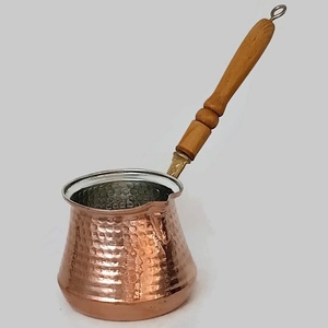 Cafetera Turca Cezve de Latón de Lujo, Ibrik de Forma Redonda con Mango de Madera, Diseño Tradicional - Product Image 4