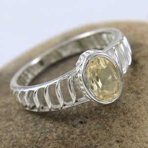 Anillo de Plata de Ley 925 con Piedra Preciosa de Citrino, Anillo de Citrino Amarillo Natural de Corte Ovalado, Anillo de Citrino para Mujer, Joyería - Product Image 4