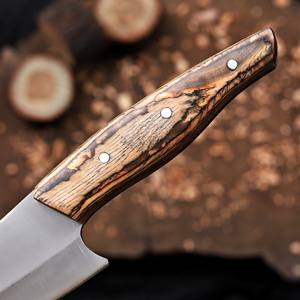 Cuchillo de Chef de Acero Inoxidable Estilo Japonés Forjado a Mano con Mango de Madera Pakka y Funda de Cuero, Espiga Completa, OEM Personalizado - Product Image 5