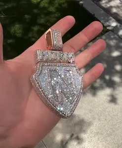 Colgante de Letra Personalizada con Moissanita Iced Out, Estilo Hip Hop Bling, Joyería para Raperos, Collar para Hombres, Colgante de Escudo con Nombre/Letra Personalizada - Product Image 3
