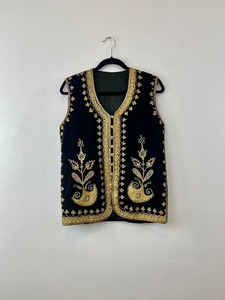 Elegante Chaleco Tradicional Afgano de Lana para Hombre, con Bordado Intrincado a Mano, de Secado Rápido y Transpirable, para Otoño - Product Image 5