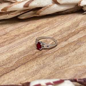 Anillo Étnico de Ónix Rojo para Mujer, Chapado en Plata, con Diseño Ovalado de Piedra, Elegante, para Compromiso, Boda, Venta al Por Mayor - Product Image 2