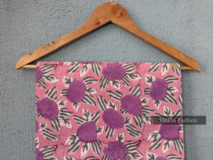 Tela de Algodón Estampada a Mano con Flores Rosas y Moradas para Vestidos y Manualidades - Product Image 6