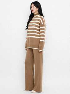 Ensemble de survêtement deux pièces pour femmes, pull à col roulé rayé et pantalon large - Product Image 2