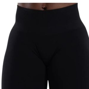 Shorts de compression noirs sans coutures pour femmes, taille mi-haute, extensibles, anti-transparence, pour la gym, l'entraînement, la course, le yoga et le fitness - Product Image 5
