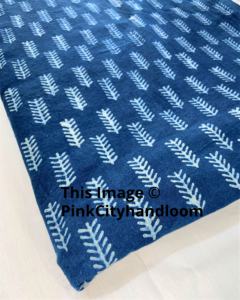 Tela de algodón Dabu cortada a medida, tela de algodón azul índigo indio para mujer, Tela con estampado de bloque azul índigo para vestido de lujo - Product Image 3