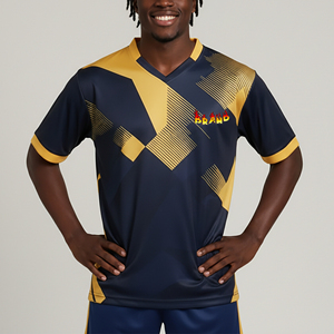 Maillots de football personnalisés OEM/ODM 100% polyester respirant à séchage rapide, manches courtes, sublimation personnalisable, t-shirt personnalisé pour équipe - Product Image 1