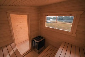 Sauna extérieur en bois de style chalet pour 6 à 8 personnes - Cabine de sauna en pin naturel avec toit en pente et panneaux de verre en treillis - Product Image 4