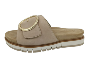Sandalias de Plataforma Beige de Gamuza con Punta Abierta, Acolchadas, Planas, para Verano, con Decoración de Hebilla Dorada - Product Image 5