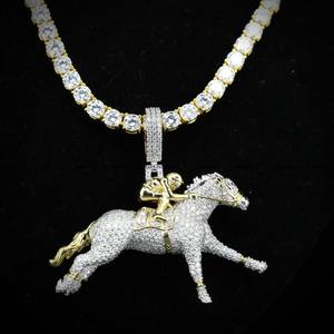 Colgante de Hip Hop con Figura de Jinete |   Charm de Plata de Ley 925 con Incrustaciones de Moissanita VVS |   Joyería de Lujo con Pedrería para Hombre |   Regalo de Navidad - Product Image 3