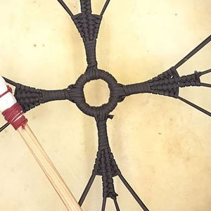 Bodhrán hecho a mano, tambor shamanico, instrumentos musicales tradicionales, tambor irlandés con diseño personalizado. - Product Image 6