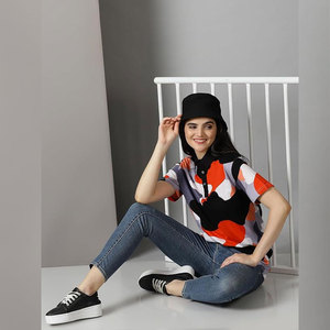Chemise polo pour femmes, nouvelle arrivée, tendance, impression par sublimation, vente en gros, meilleur fournisseur, OEM/ODM, chemise polo élégante personnalisée - Product Image 4