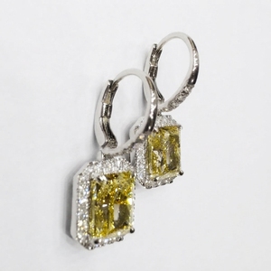 Pendientes de diamantes radiantes y redondos de 5.53 CT en platino PT950 |   Joyería de Lujo para Mujer con Certificación IGI - Product Image 2