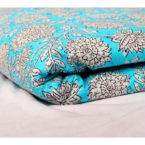 Tela de Algodón Suave y Ecológica con Diseño Floral Estampado a Mano, Ligera y Transpirable para Confección de Ropa de Verano - Product Image 1