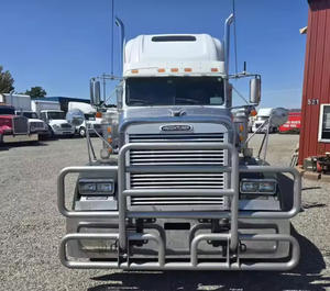 Precio Económico, Camión Semirremolque Usado Freightliner FLD132 Classic XL RHD/LHD 2008-2010, Entrega a Todo el Mundo - Product Image 1