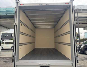 Fairly <b>Used</b> 2018 I S U Z U ELF TRUCK Neatly <b>Used</b> Taut Liner 8 <b>Pallet</b> Body Leather Seats - Product Image 3