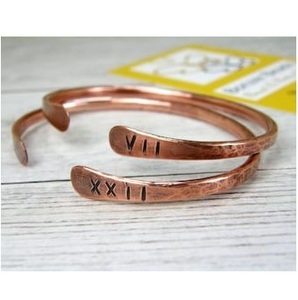 เครื่องประดับแฟชั่นลายพิเศษ กำไลทองแดงปั๊มลายด้วยมือ – ผู้จัดจำหน่ายขายส่ง เครื่องประดับตัวเลขแบบกำหนดเองได้ - Product Image 6