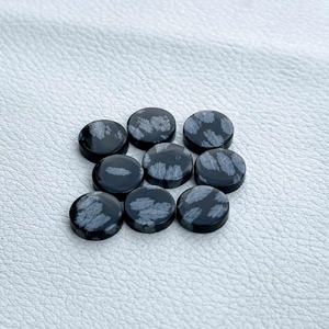 8mm Naturel Flocon De Neige Obsidienne Plat Rond Pièce À La Main Calibré Pierre Précieuse Pour La Fabrication De Bijoux En Argent Fournisseurs Dernière Tendance - Product Image 3