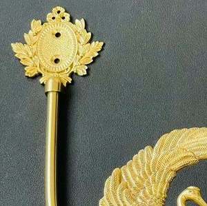 Elegante y Audaz Sujetador de Cortina de Latón Antiguo, Artesanal, Ecológico y Duradero, para Accesorios de Cortinas - Product Image 2