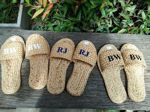 Sandales de plage respirantes en jacinthe d'eau pour femmes, fabriquées au Vietnam - Product Image 5