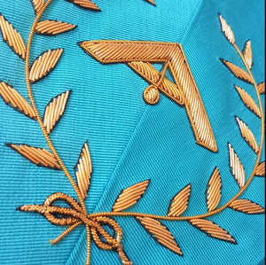 Insignia de Solapa de Oficial de 1.ª Guardia - AASR con Cuentas Bordadas a Mano, Diseño Sencillo y Moderno con Imán - Product Image 5